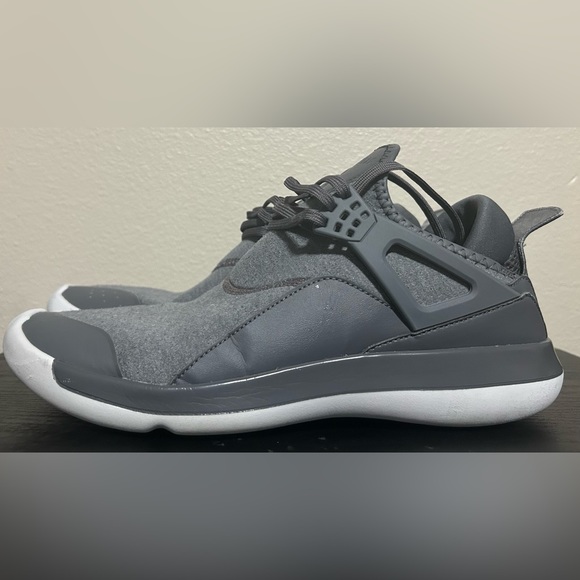 🔥Used Men’s Nike Lunarlon Jordan Grey shoes- size M 11 - Picture 2 of 12
